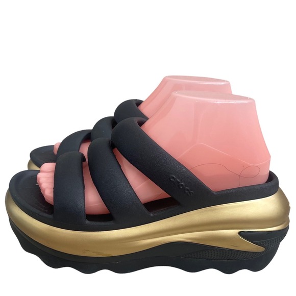 CROCS Shoes - Crocs Mega Crush Sandal Black Gold Platform Slides Womens 7 men's 5 EUC unisex